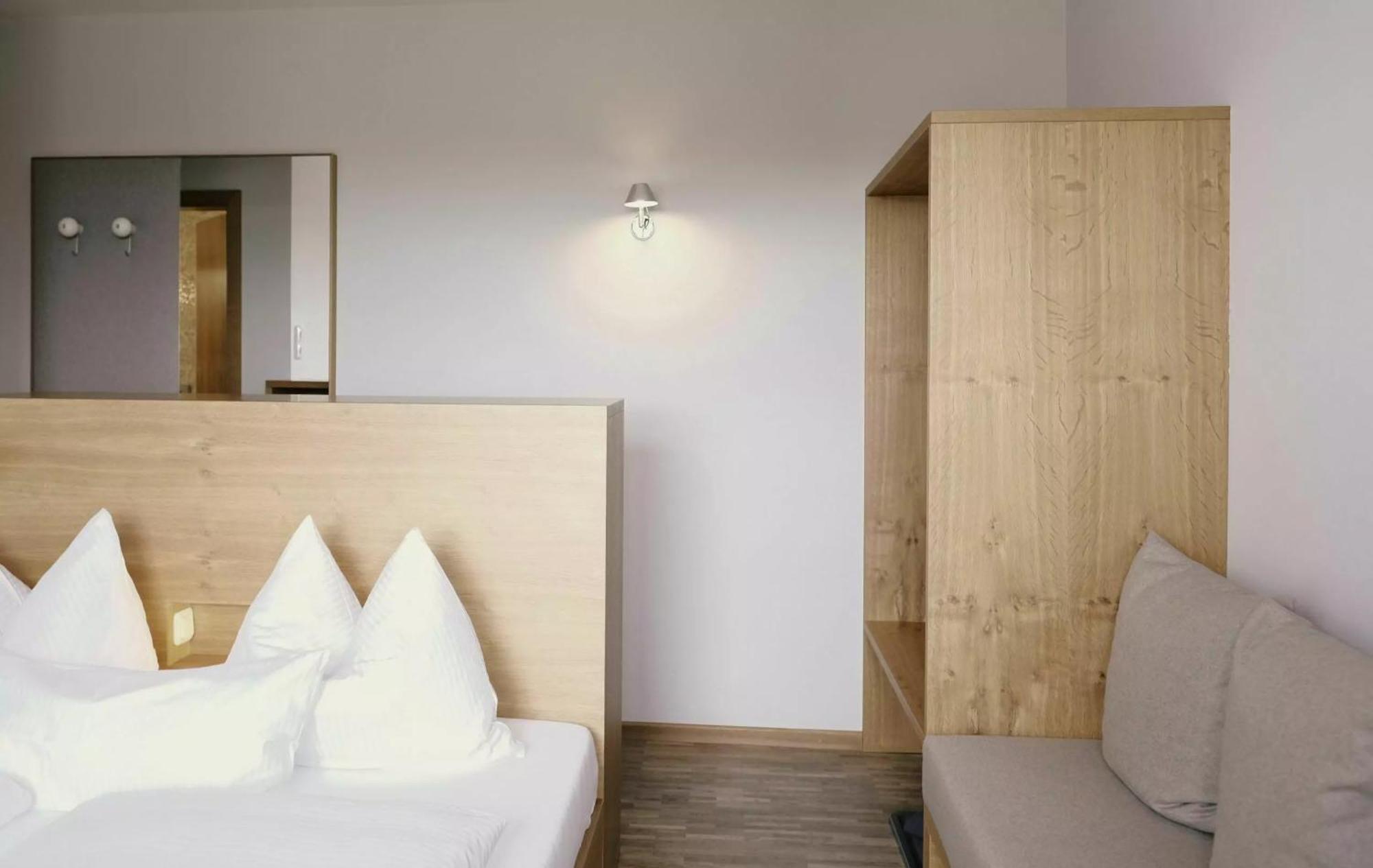 Hotel Sturm Bio- & Wellnesshotel In Der Rhoen Mellrichstadt Værelse billede